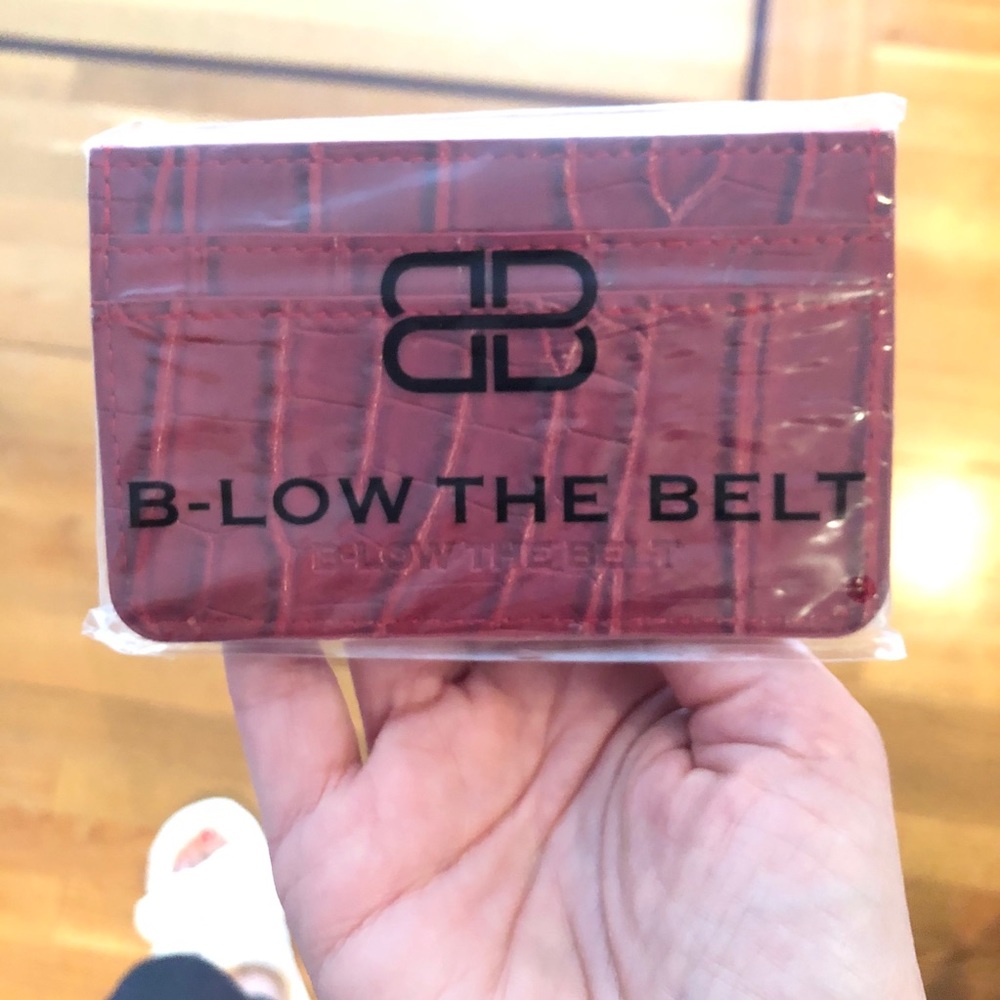 b-Low the belt Croc Card case